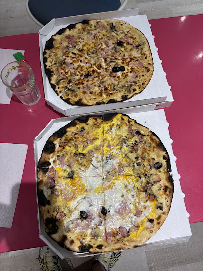 Pizza de Pizza Plus à Toulon