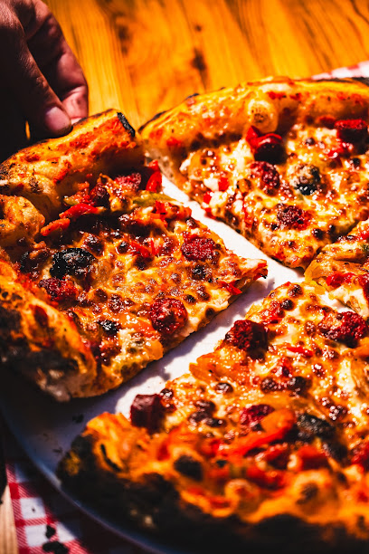 Pizza de Univers Pizza Le Beausset (distributeur) au Beausset